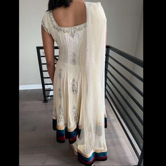 Cream salwar kameez with velvet detailing - Picture 2 of 4